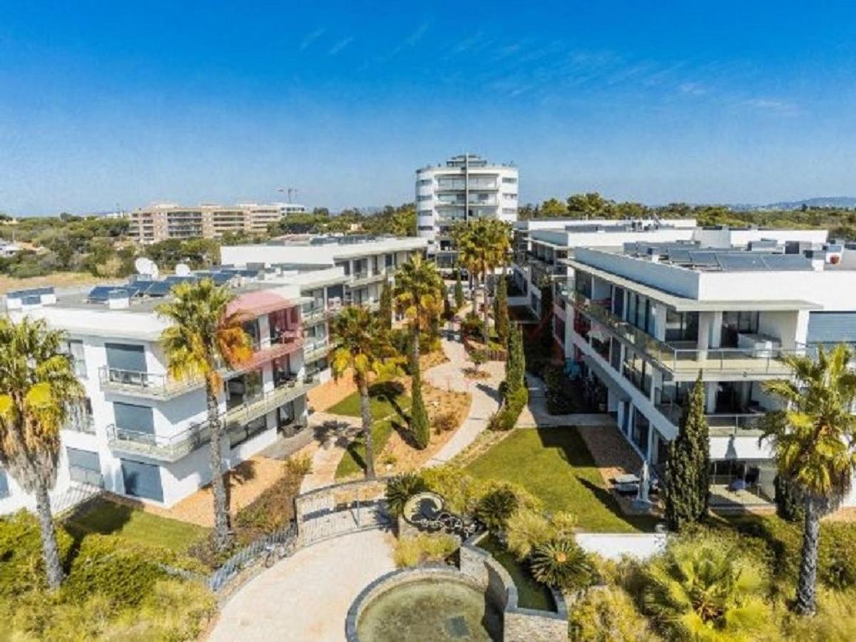 Apartamentos Cavalo Preto Beach Resort Quarteira Eksteriør billede