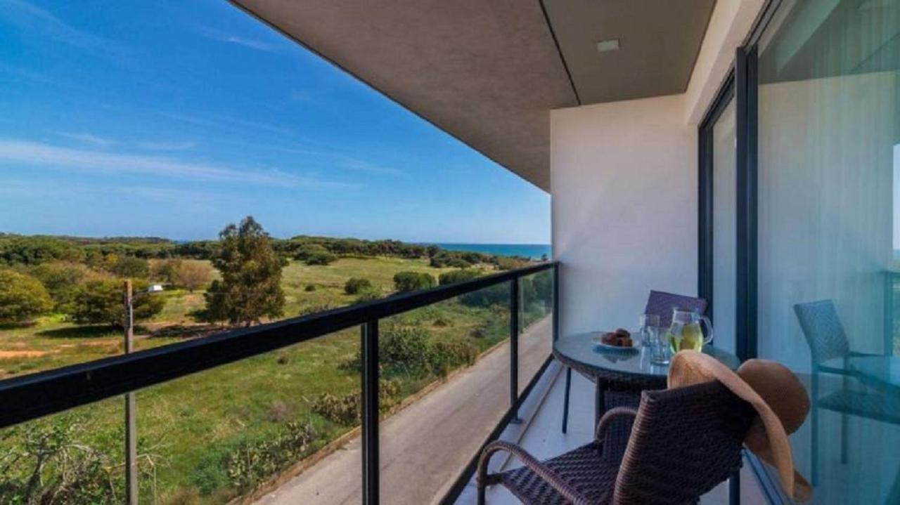 Apartamentos Cavalo Preto Beach Resort Quarteira Eksteriør billede